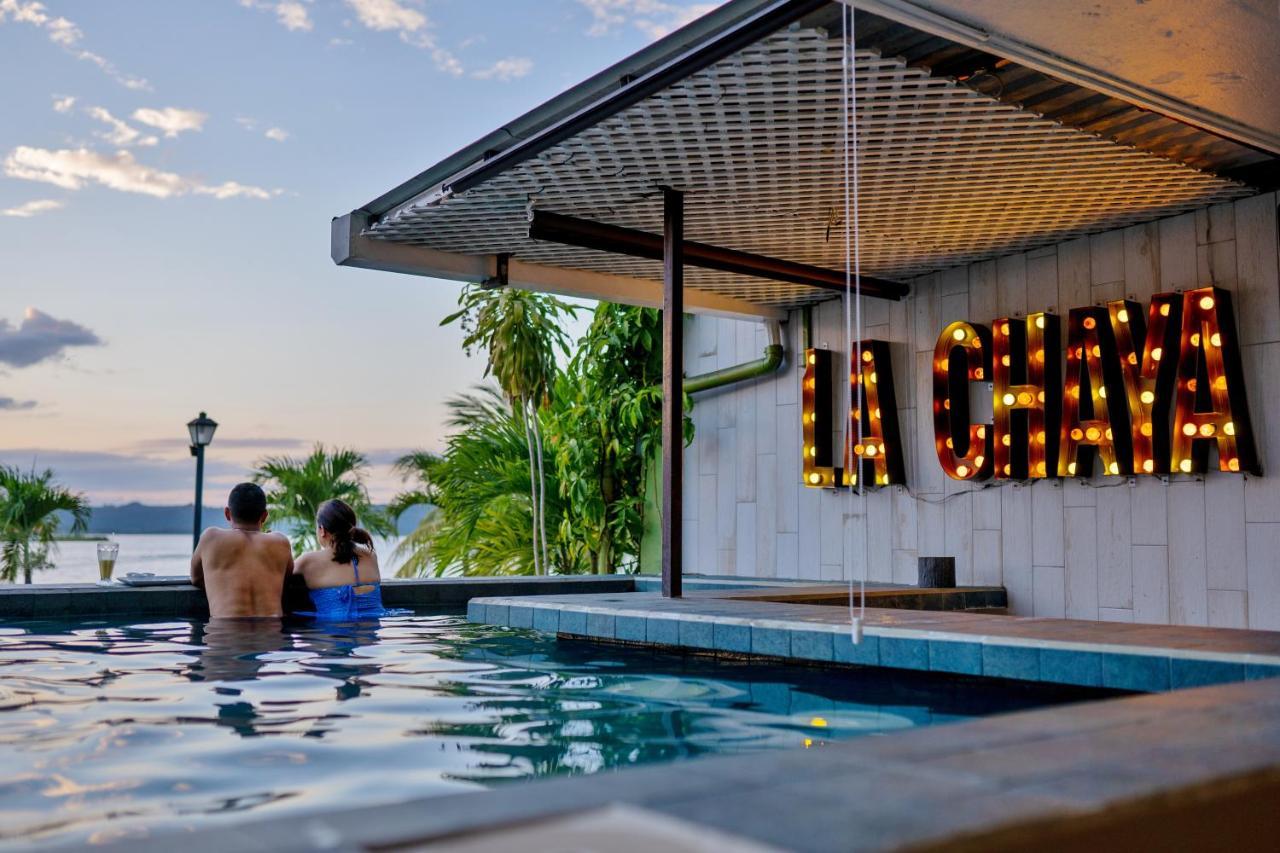 Hotel Peten Flores Bagian luar foto