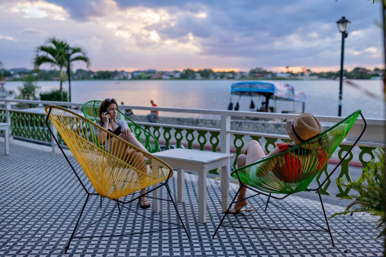 Hotel Peten Flores Bagian luar foto