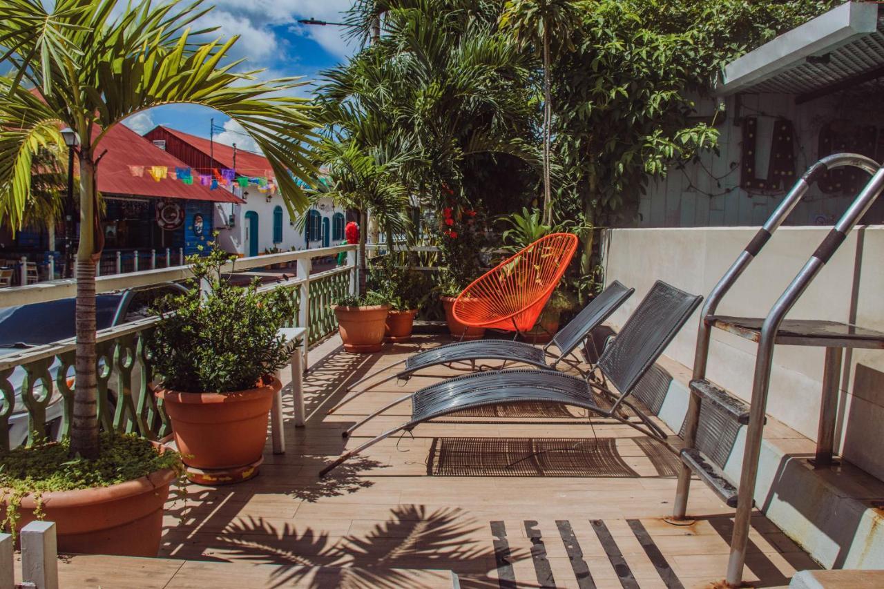 Hotel Peten Flores Bagian luar foto